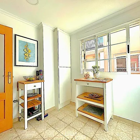 Atico Con Jacuzzi Privado , 1 Min Walk De Playa Levante